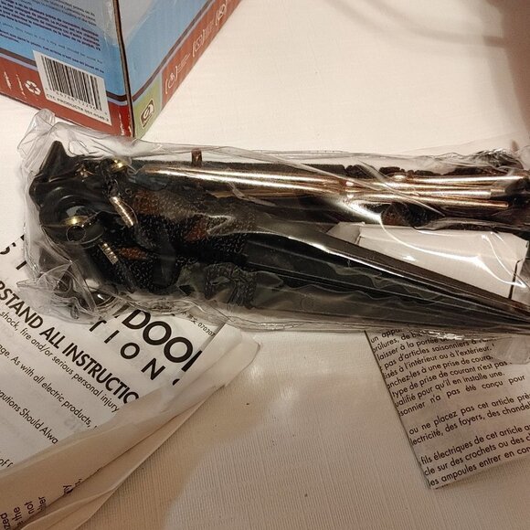 GEMMY AIRBLOWN INFLATABLE SANTA 5 FT TALL Brand new in Box OUT DOOR LAWN… - Picture 6 of 6